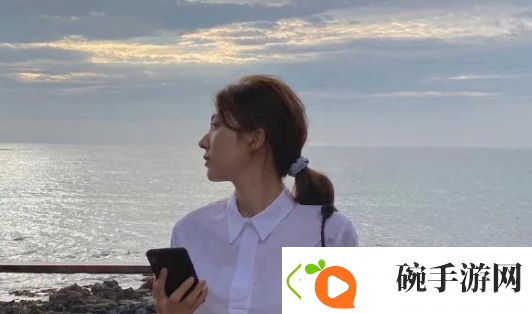 附近学生约100三小时