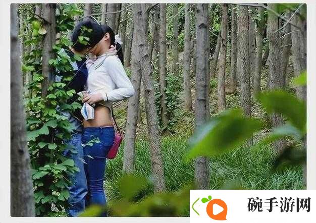 公园里的中老年交易