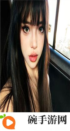 男生女生一起努力生猴子：重要性与互助精神