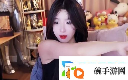 呆妹儿从泰国旅游归来直播展示浑身伤痕称晚上睡觉都睡不好
