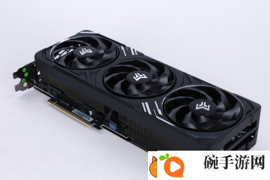 支持DLSS4