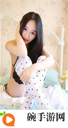 少女たちよ观看动漫的背景故事：动漫主题咖啡店