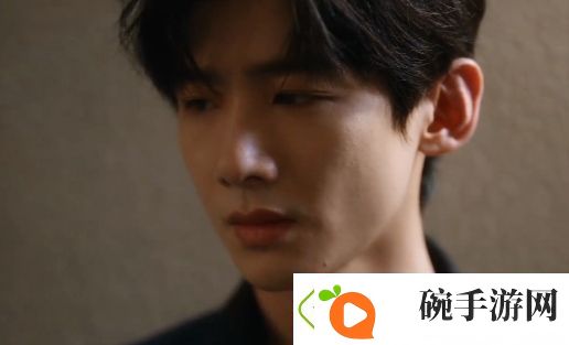 难哄桑延苦练8块腹肌