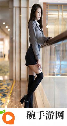 YSL蜜桃色5度：缔造春日光彩的完美之选