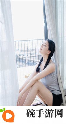 末班车上传递微热的夜晚怎么写：一段属于孤独与温暖的故事