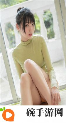 扯开衣服两只小兔子跳出来是：衣服下的小兔子奇遇记