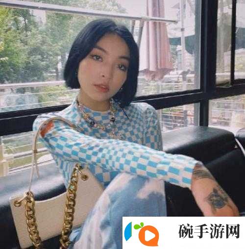 JAZZHIPHOP女RAPPER流量暴增变红