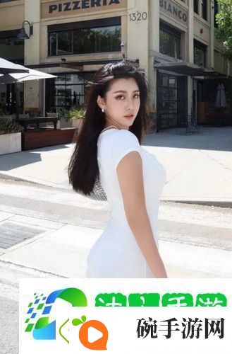 学习年轻朋友的妻子
