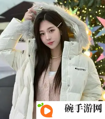 坤坤塞进桃子里：这真是个有趣的问题！