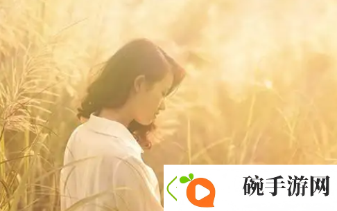 美女掀裙子喷水