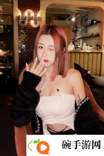 分享三黑战斗刘玥闺蜜视频！