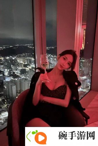 日本夫妻二人一起入住酒店